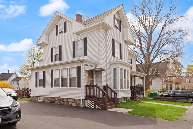 22 Scott St, Woburn, MA 01801