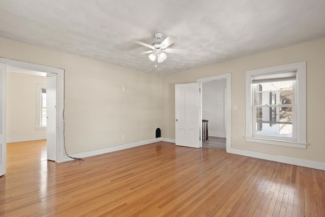 22 Scott St, Woburn, MA 01801