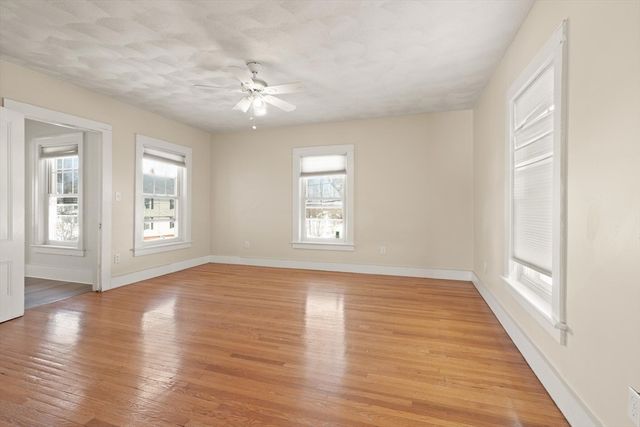 22 Scott St, Woburn, MA 01801