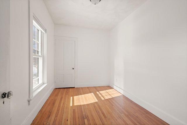 22 Scott St, Woburn, MA 01801