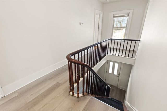 22 Scott St, Woburn, MA 01801