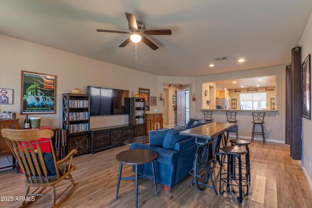 41019 N IRON HORSE Way, Anthem, AZ 85086