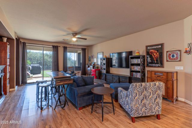 41019 N IRON HORSE Way, Anthem, AZ 85086