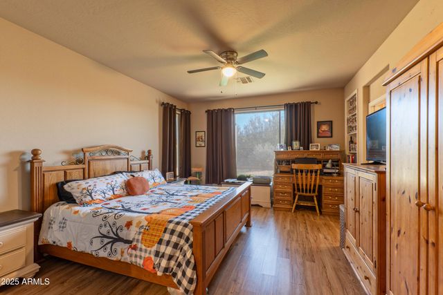 41019 N IRON HORSE Way, Anthem, AZ 85086