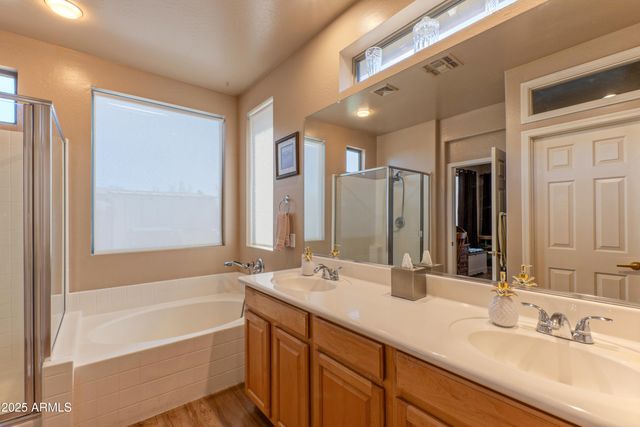 41019 N IRON HORSE Way, Anthem, AZ 85086