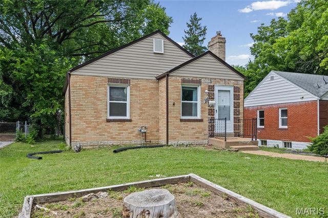 305 Newell Drive, Ferguson, MO 63135