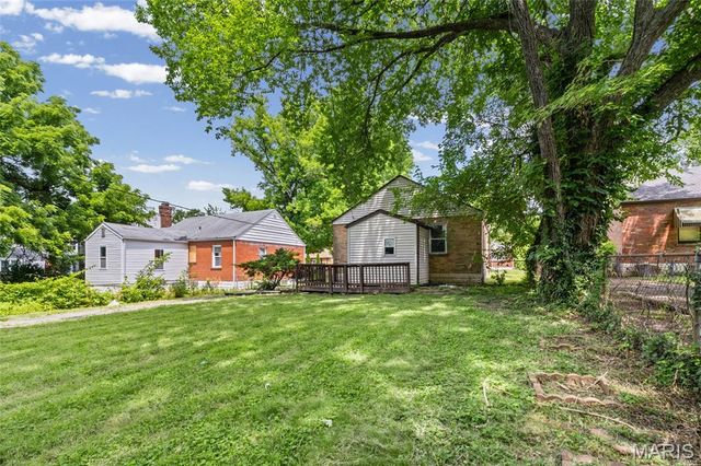 305 Newell Drive, Ferguson, MO 63135
