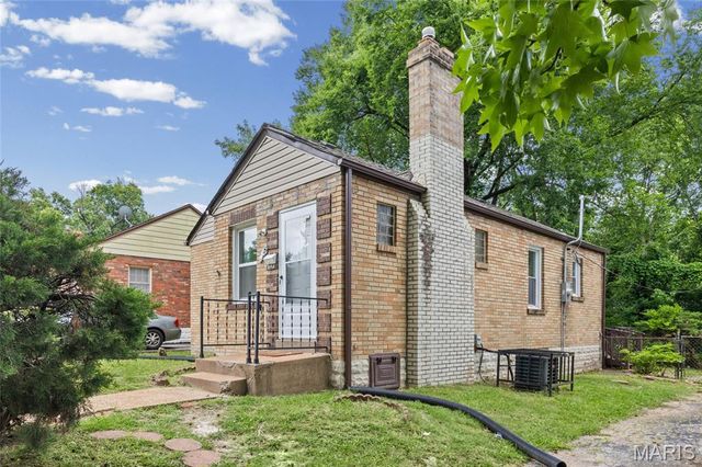 305 Newell Drive, Ferguson, MO 63135