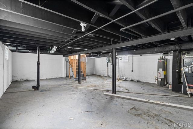 305 Newell Drive, Ferguson, MO 63135