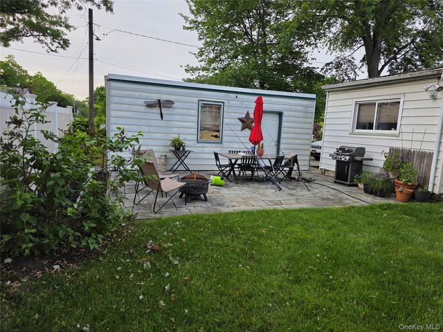 76 Hanrahan Avenue, Farmingville, NY 11738
