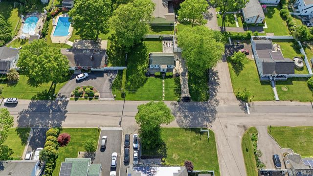 76 Hanrahan Avenue, Farmingville, NY 11738