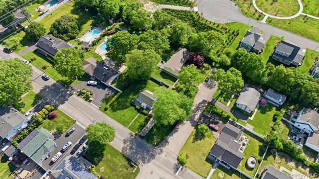 76 Hanrahan Avenue, Farmingville, NY 11738