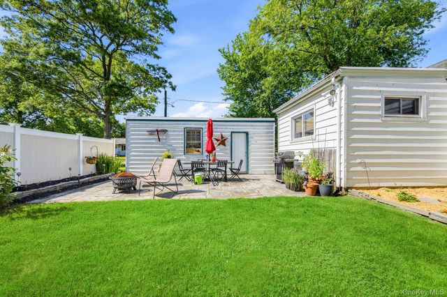 76 Hanrahan Avenue, Farmingville, NY 11738