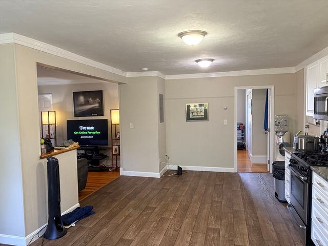 664 Humphrey St 1, Swampscott, MA 01907
