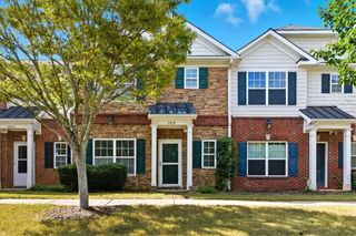 2818 Village Trace, Atlanta, GA 30344