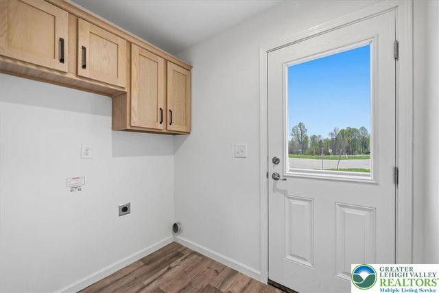 1318 Aylesbury Road, Lehigh Twp, PA 18088