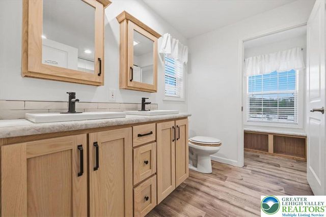 1318 Aylesbury Road, Lehigh Twp, PA 18088
