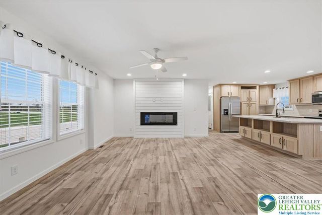 1318 Aylesbury Road, Lehigh Twp, PA 18088