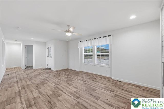 1318 Aylesbury Road, Lehigh Twp, PA 18088