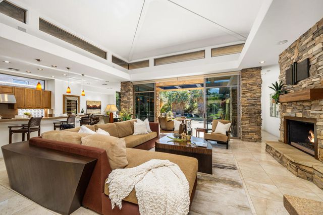 1134 Lake Vista, Palm Desert, CA 92260