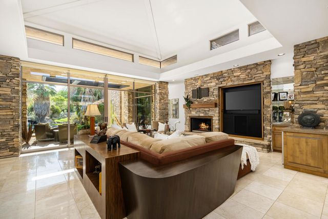 1134 Lake Vista, Palm Desert, CA 92260