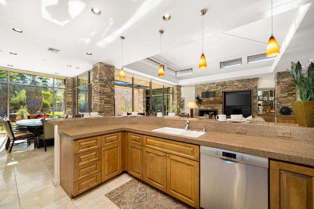 1134 Lake Vista, Palm Desert, CA 92260