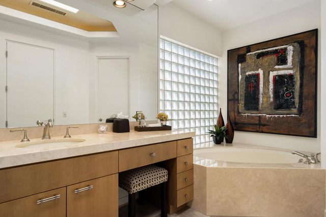 1134 Lake Vista, Palm Desert, CA 92260