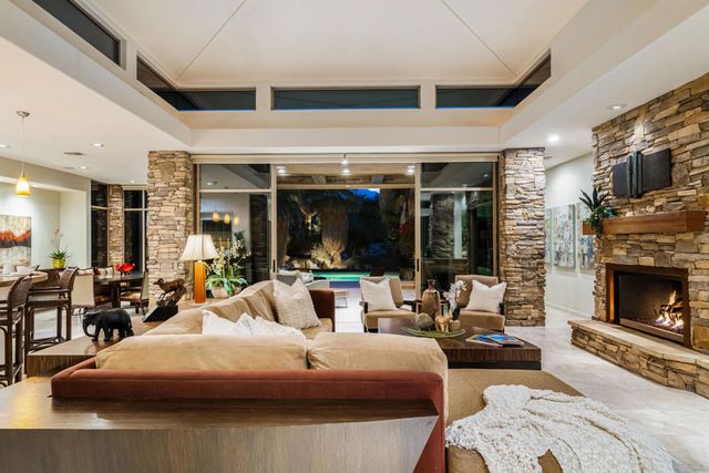 1134 Lake Vista, Palm Desert, CA 92260