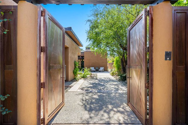 1134 Lake Vista, Palm Desert, CA 92260