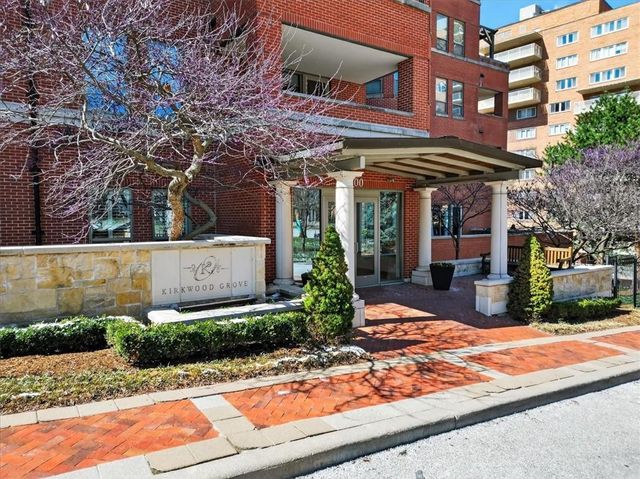 4900 Central Street 104, Kansas City, MO 64112