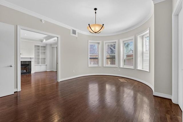 4900 Central Street 104, Kansas City, MO 64112