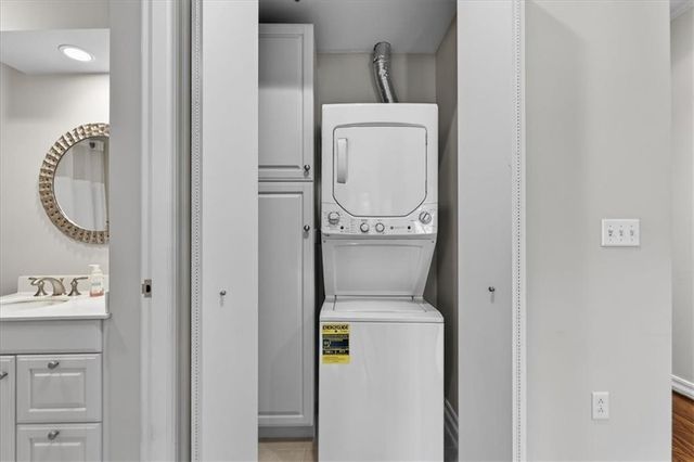 4900 Central Street 104, Kansas City, MO 64112