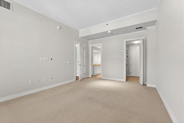 4900 Central Street 104, Kansas City, MO 64112