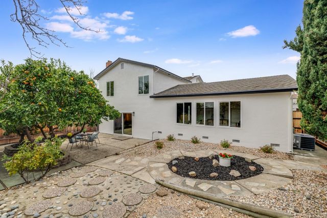 2283 Lemoyne Way, Campbell, CA 95008