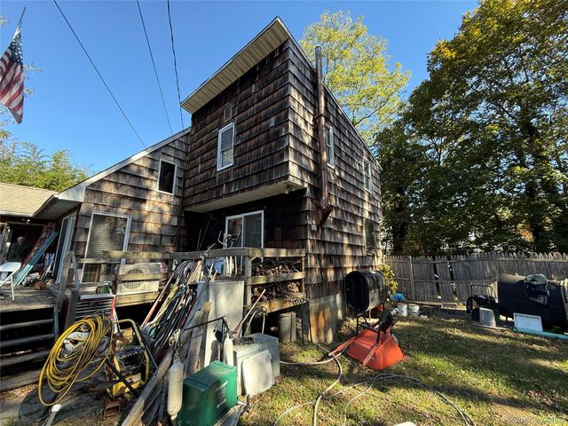 5 8th Street, Sound Beach, NY 11789