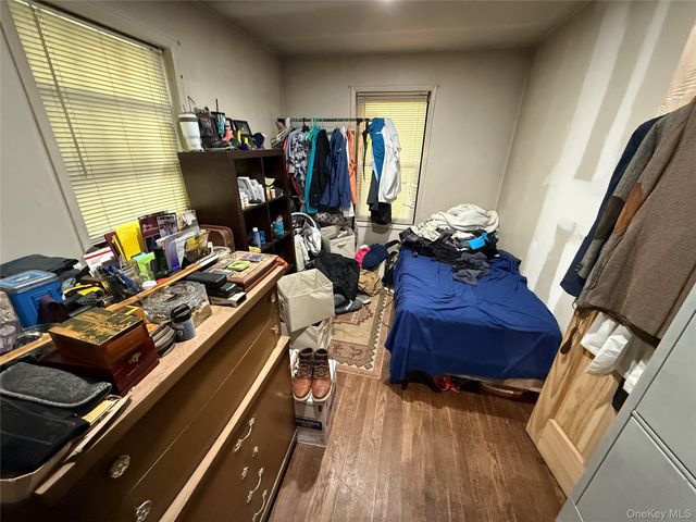 5 8th Street, Sound Beach, NY 11789