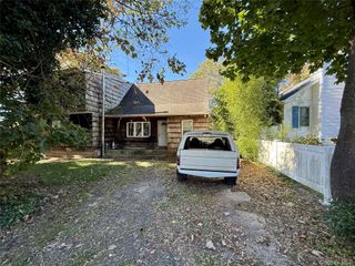 5 8th Street, Sound Beach, NY 11789