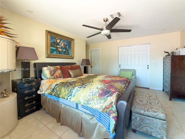 4548 SW 28th Way, Dania Beach, FL 33312