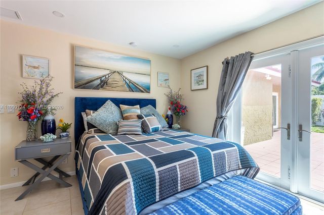 4548 SW 28th Way, Dania Beach, FL 33312