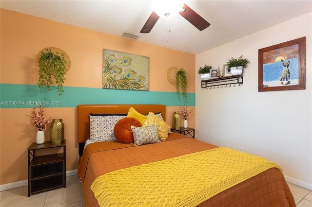 4548 SW 28th Way, Dania Beach, FL 33312