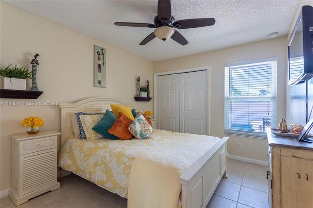 4548 SW 28th Way, Dania Beach, FL 33312