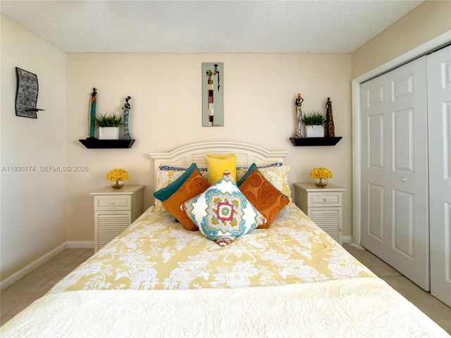 4548 SW 28th Way, Dania Beach, FL 33312