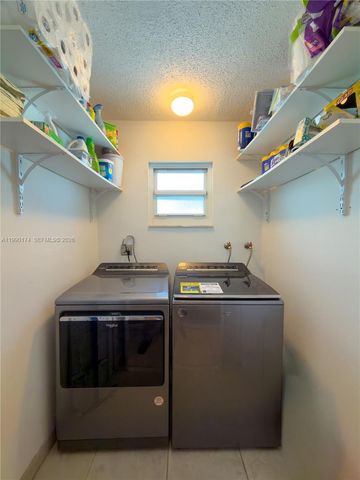 4548 SW 28th Way, Dania Beach, FL 33312