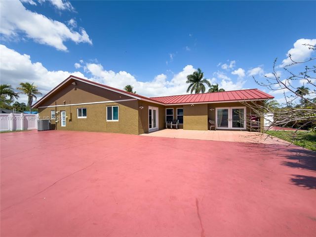 4548 SW 28th Way, Dania Beach, FL 33312