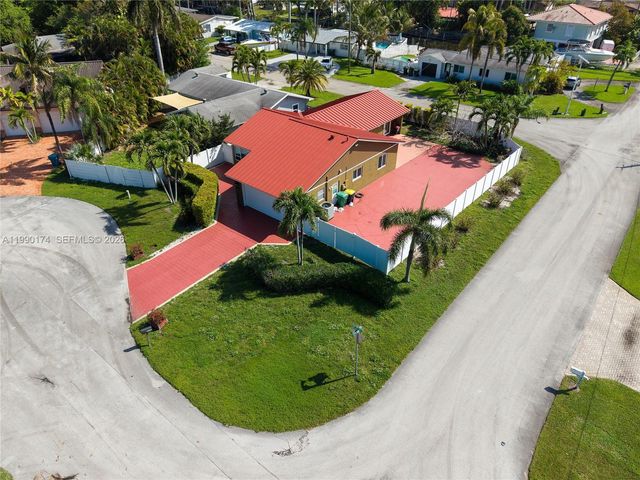 4548 SW 28th Way, Dania Beach, FL 33312