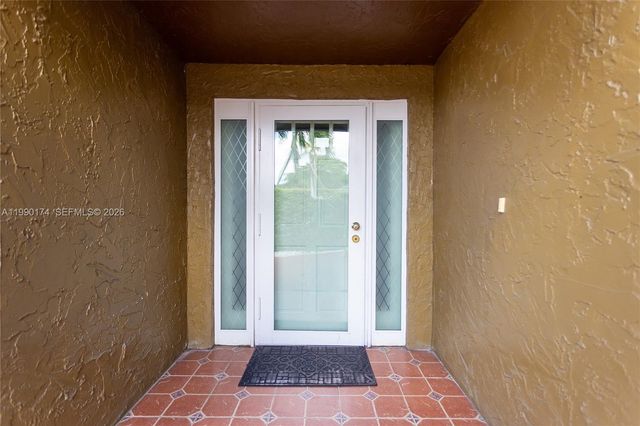 4548 SW 28th Way, Dania Beach, FL 33312