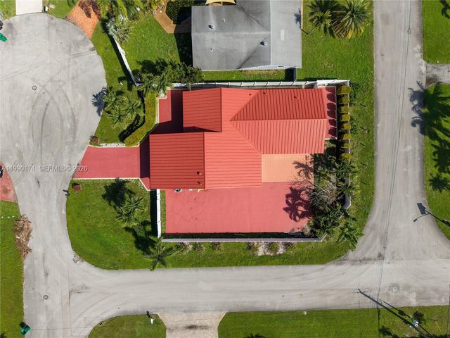 4548 SW 28th Way, Dania Beach, FL 33312