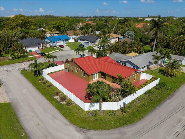 4548 SW 28th Way, Dania Beach, FL 33312
