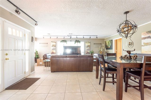 4548 SW 28th Way, Dania Beach, FL 33312