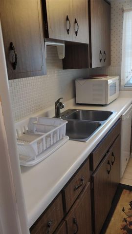 1845 S HIGHLAND AVENUE 3-9, Largo, FL 33756
